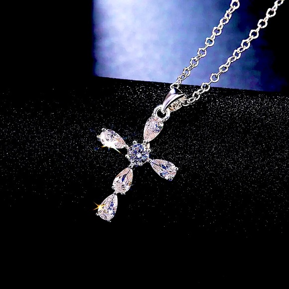 💎 New Simulated 💎 925 Silver Necklace 💎 - Picture 2 of 3